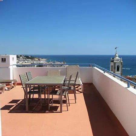 Bay View Apartment *